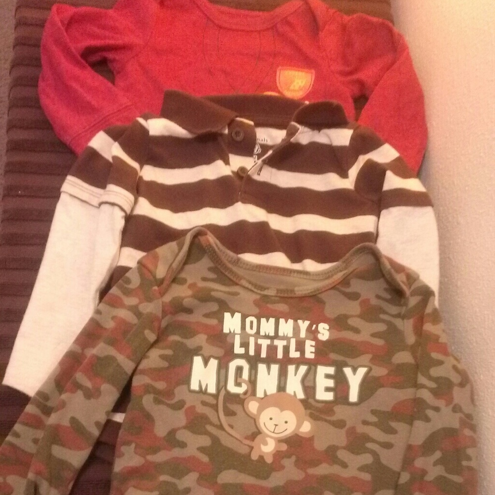 ↗2/$10↖Long sleeve Onesie set 12-24 months.
